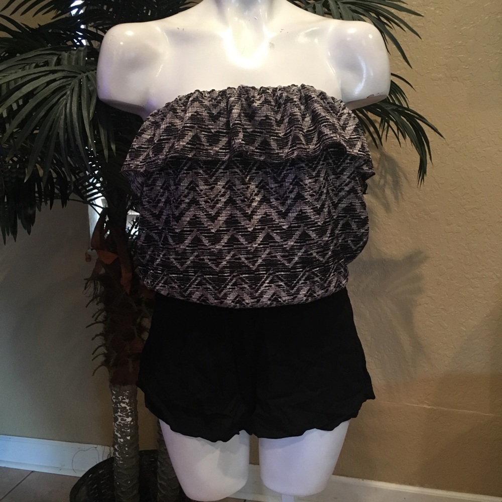Urban Hearts Strapless romper  women